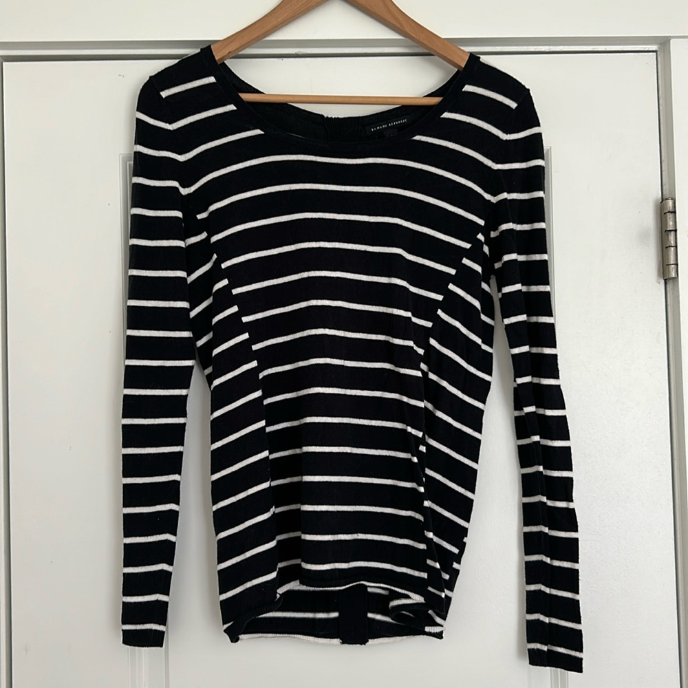 Banana republic navy blue striped sweater